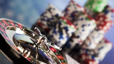 Microgaming bonus feature and free spins display on slotdadu